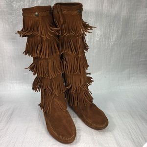 Minnetonka Moccasins 1652 Brown Suede Fringe Boot